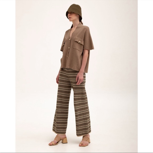 DUMA OFFICIAL Valli Top in Taupe - Picture 5 of 5